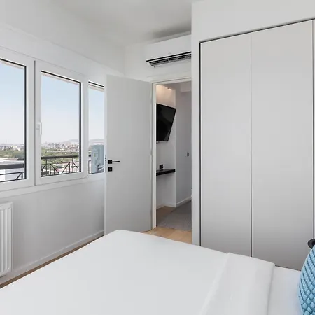 Celine By Halu!, Spacious Next To Business Hub Daire