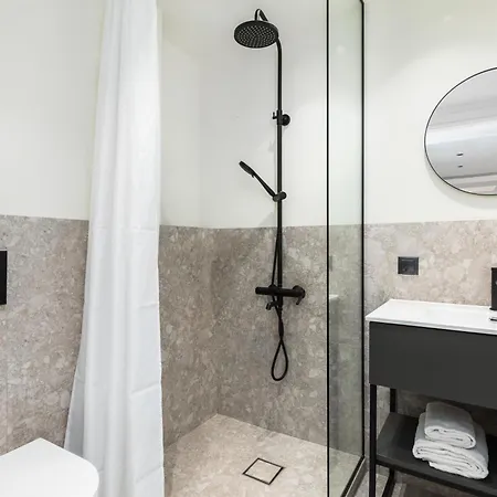 아파트 Celine By Halu!, Spacious Next To Business Hub