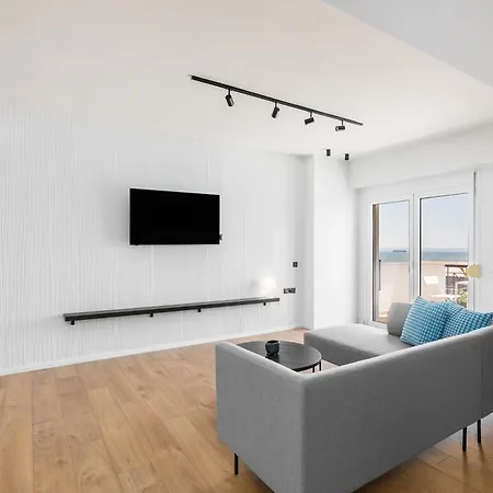 아파트 Celine By Halu!, Spacious Next To Business Hub