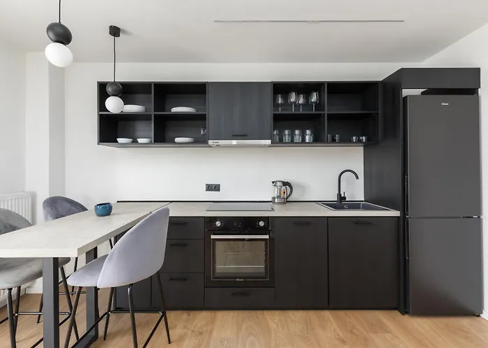 Celine By Halu!, Spacious Next To Business Hub *